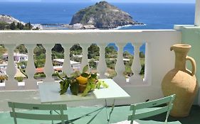 Villa Eleonora, Un Angolo Di Paradiso Ad Ischia